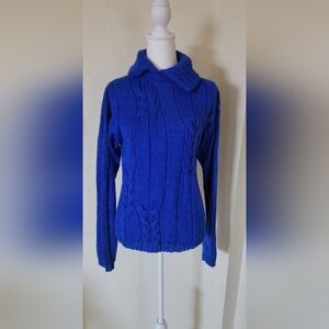 Custom-made sweater, size Medium